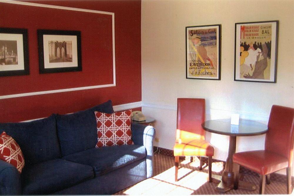 Whitman Motor Lodge Huntington Εξωτερικό φωτογραφία