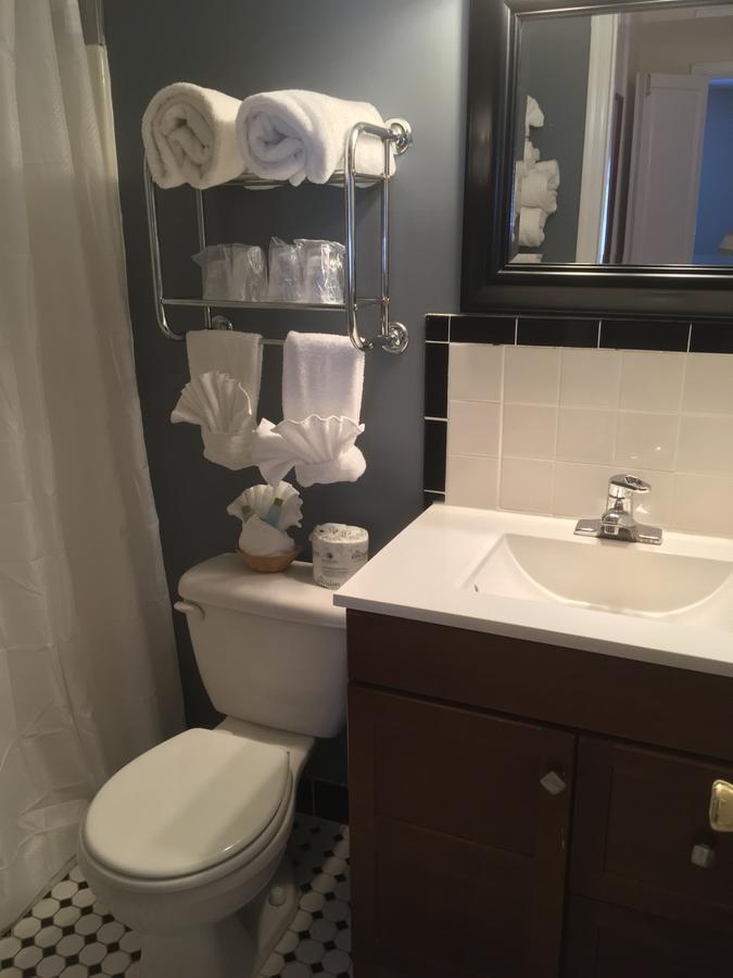 Whitman Motor Lodge Huntington Εξωτερικό φωτογραφία