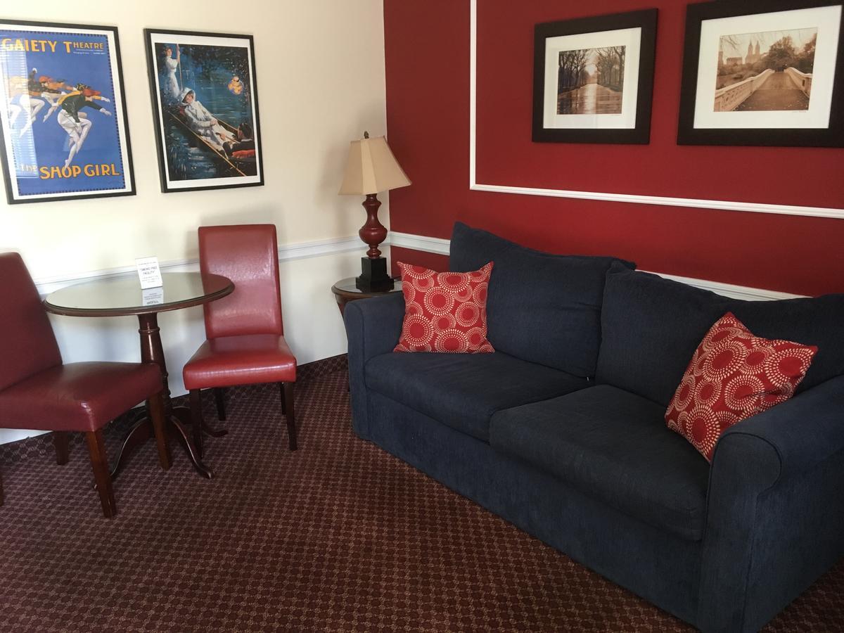 Whitman Motor Lodge Huntington Εξωτερικό φωτογραφία